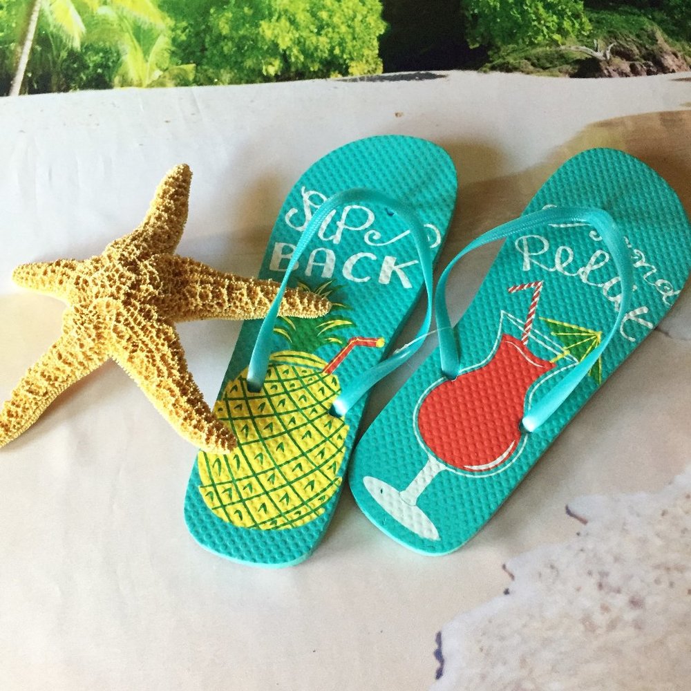📦 REDUCED! SIP BACK AND RELAX ~ Flip Flops